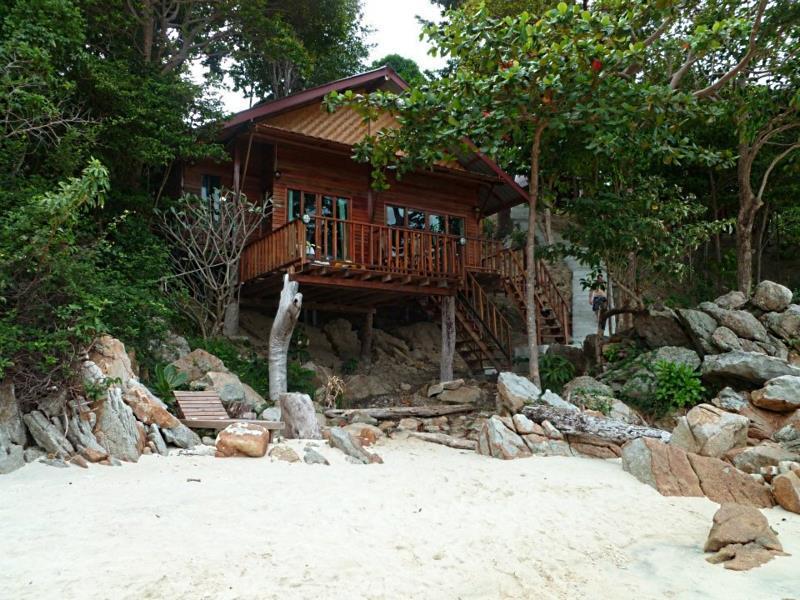 Lipe Sunset Beach Resort Exterior photo