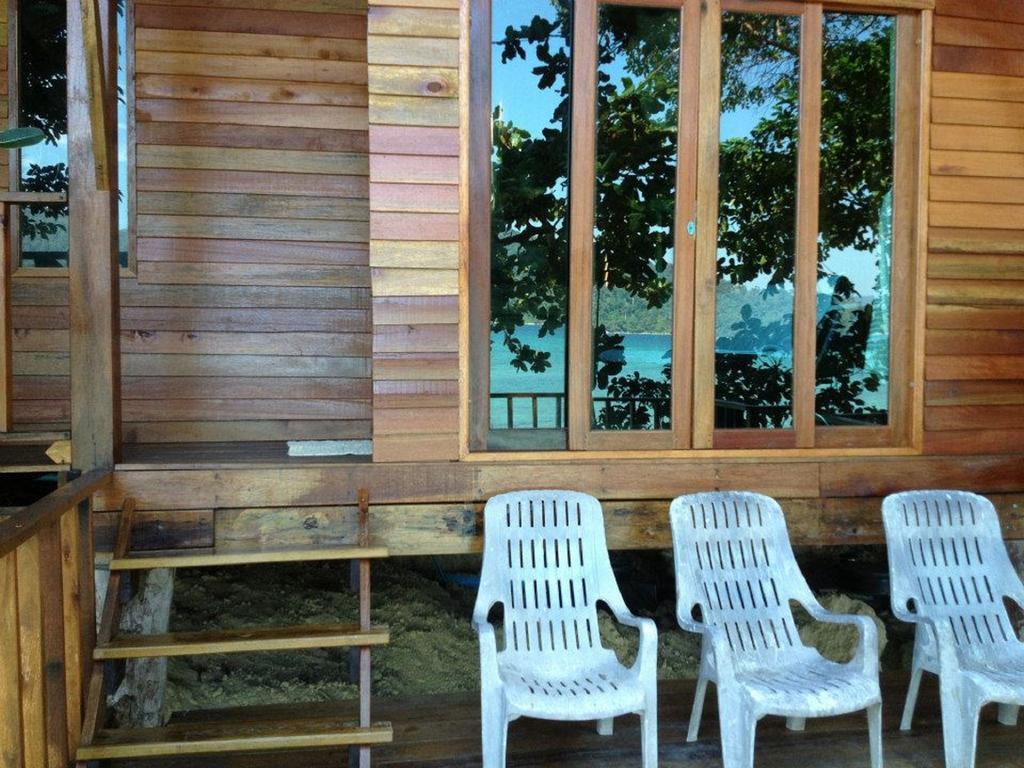 Lipe Sunset Beach Resort Room photo