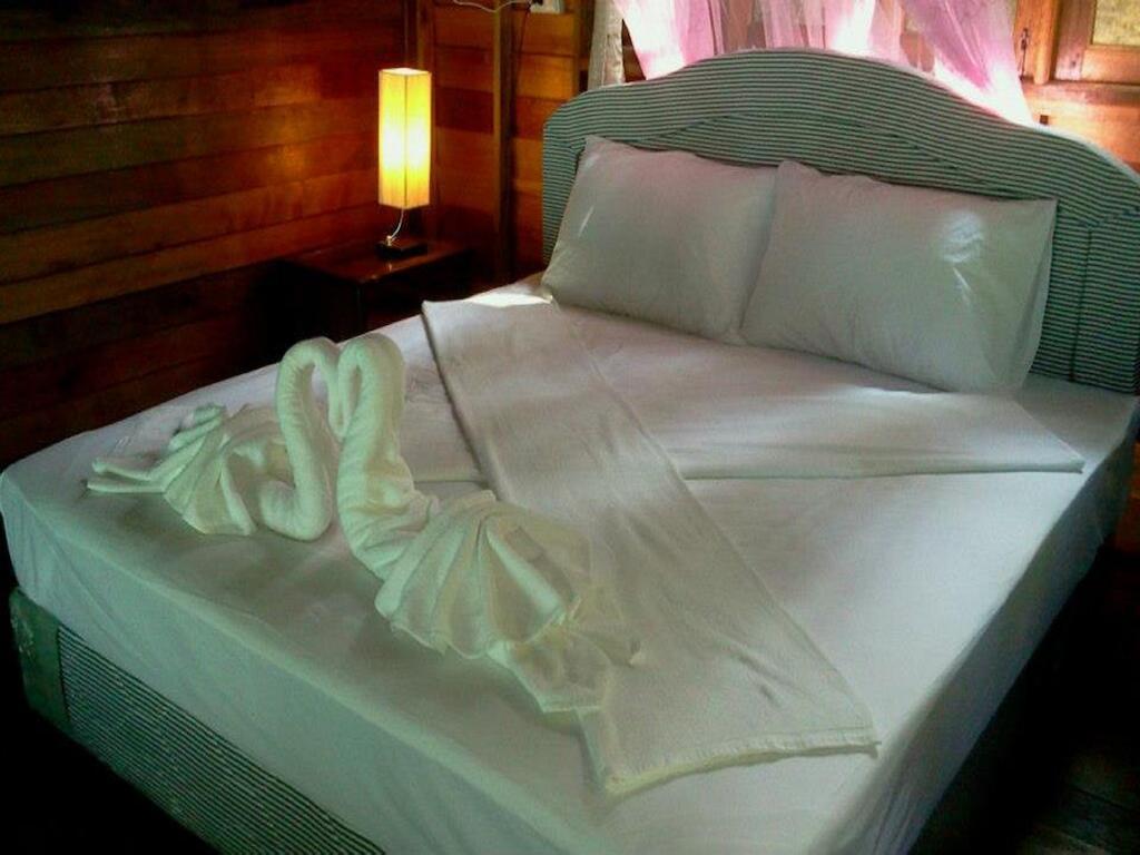 Lipe Sunset Beach Resort Room photo