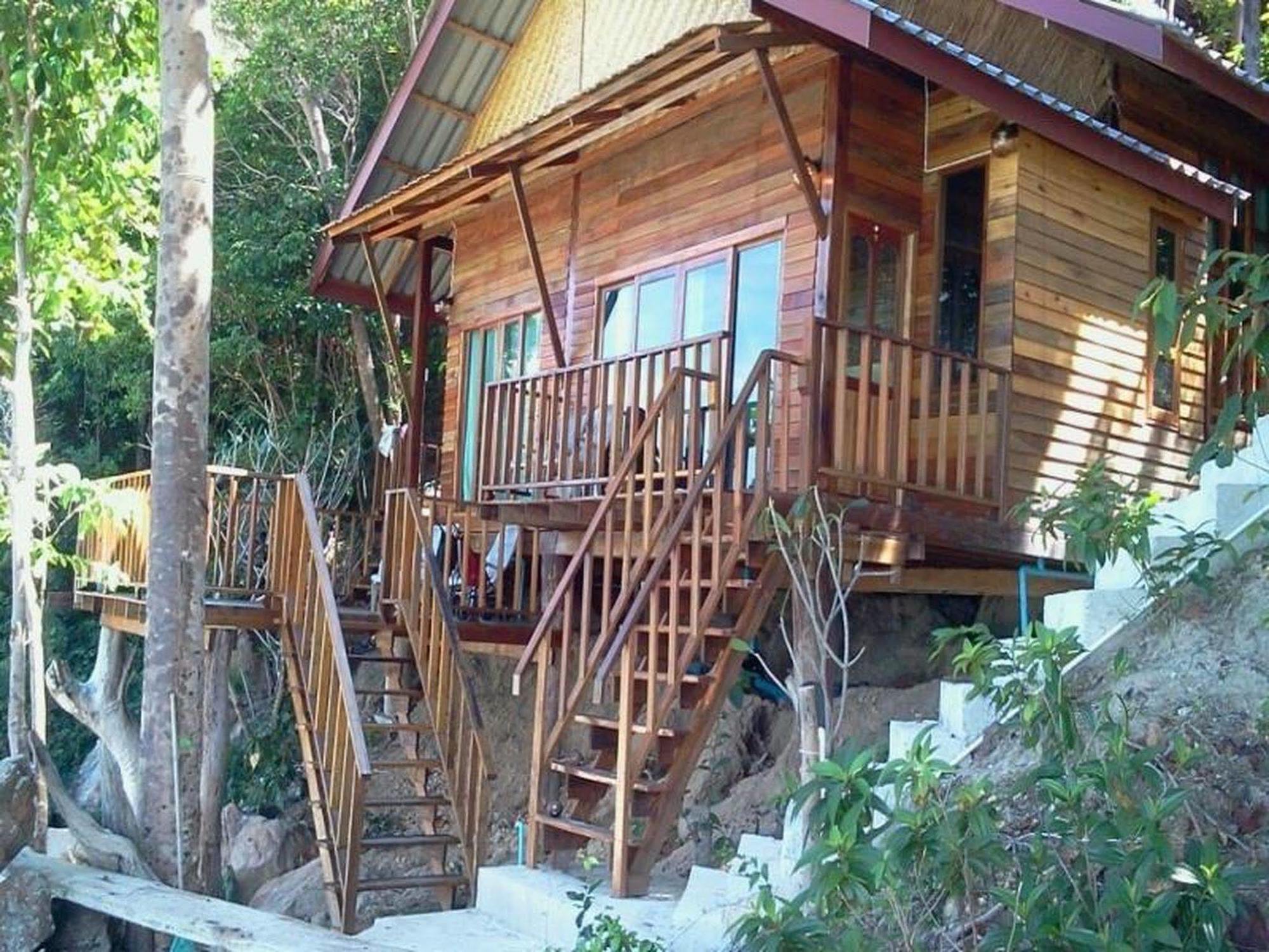 Lipe Sunset Beach Resort Exterior photo